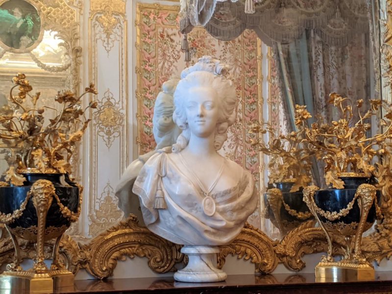 ヴェルサイユ宮殿　マリーアントワネットの寝室（王妃の大居室）