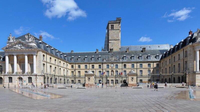 ブルゴーニュ大公宮殿（Palais des Ducs et des États de Bourgogne）