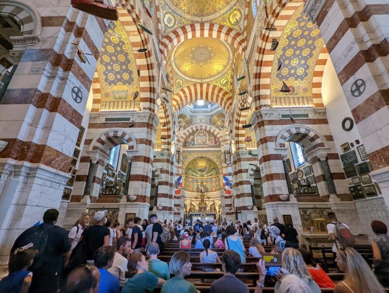 ノートルダム・ドゥ・ラ・ガルド寺院（Basilique Notre-Dame de la Garde）