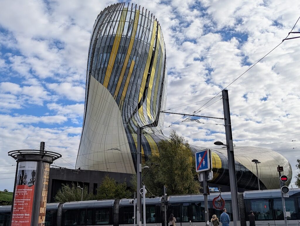 シテ・デュ・ヴァン（Cité du Vin）