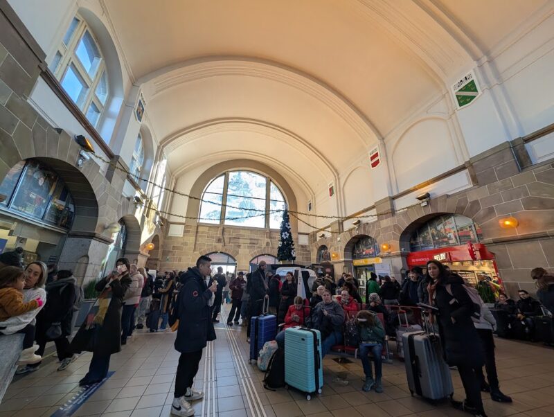 コルマール駅構内