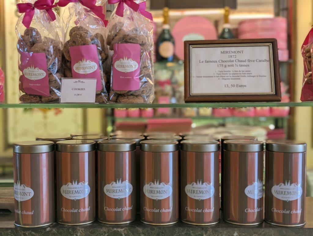 ビアリッツの老舗パティスリー「Miremont（ミルモン）」