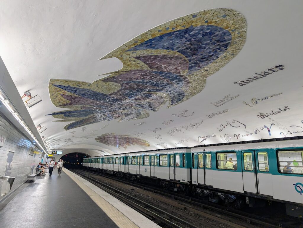 美しすぎるクリュニーラソルボンヌ駅！