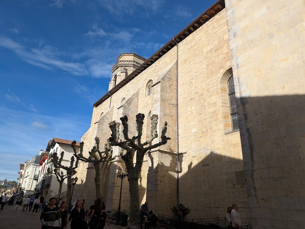 サン・ジャン・バティスト教会（Église Saint Jean Baptiste）