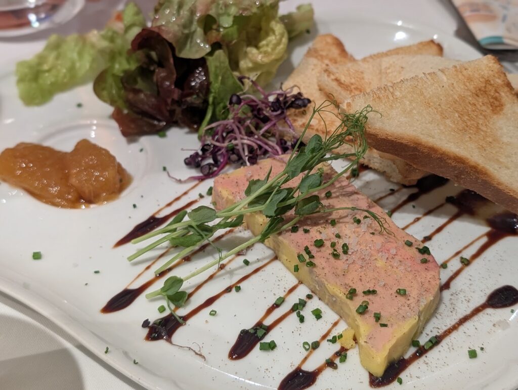 とろけるフォアグラのテリーヌ