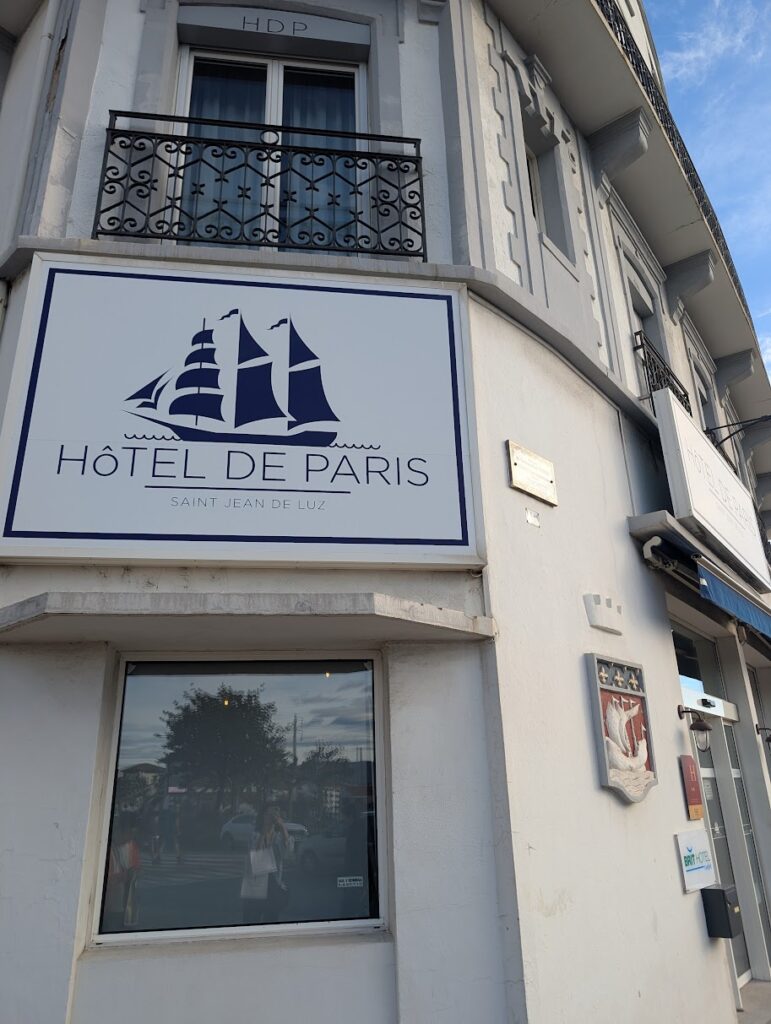 Brit Hotel de Paris 外観
